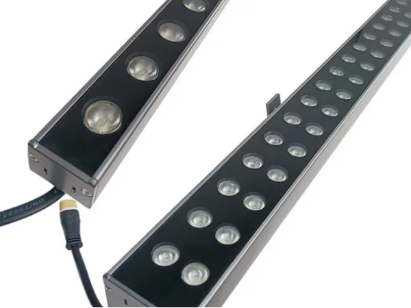 كشافات جدارية LED